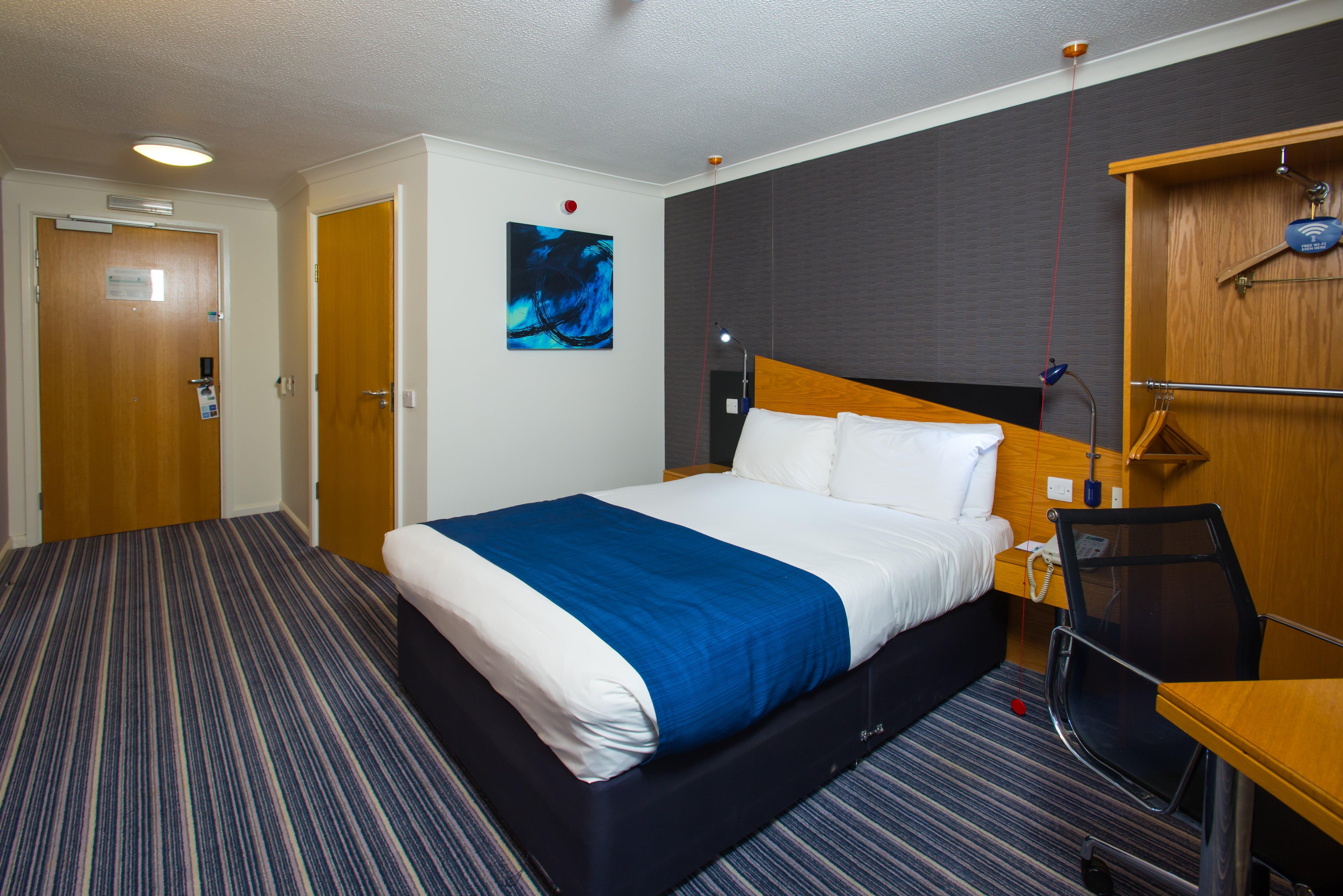 Holiday Inn Express Northampton - South By Ihg Kültér fotó