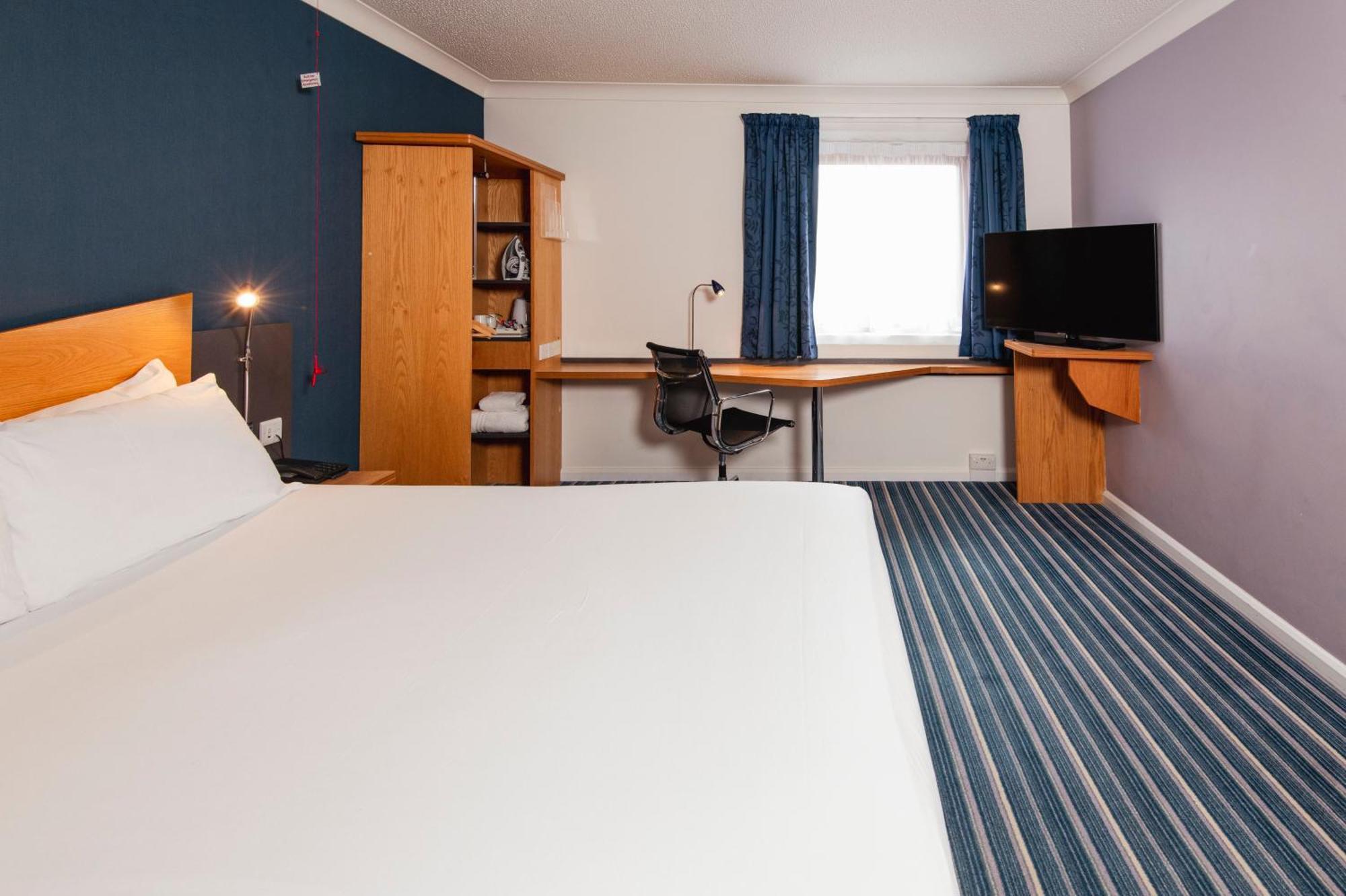 Holiday Inn Express Northampton - South By Ihg Kültér fotó
