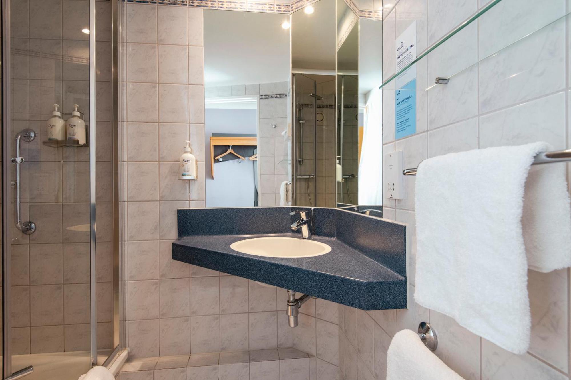 Holiday Inn Express Northampton - South By Ihg Kültér fotó