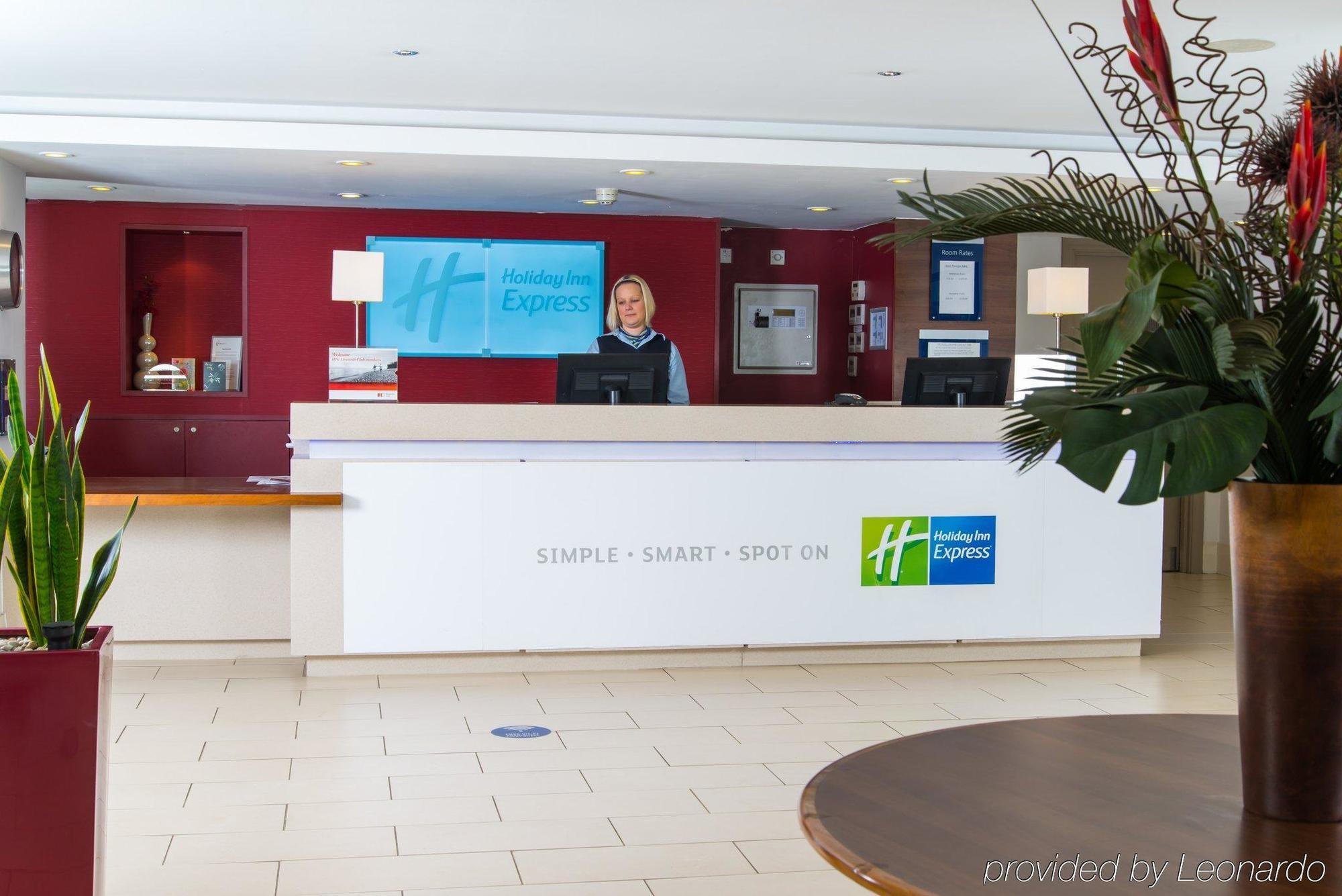 Holiday Inn Express Northampton - South By Ihg Kültér fotó