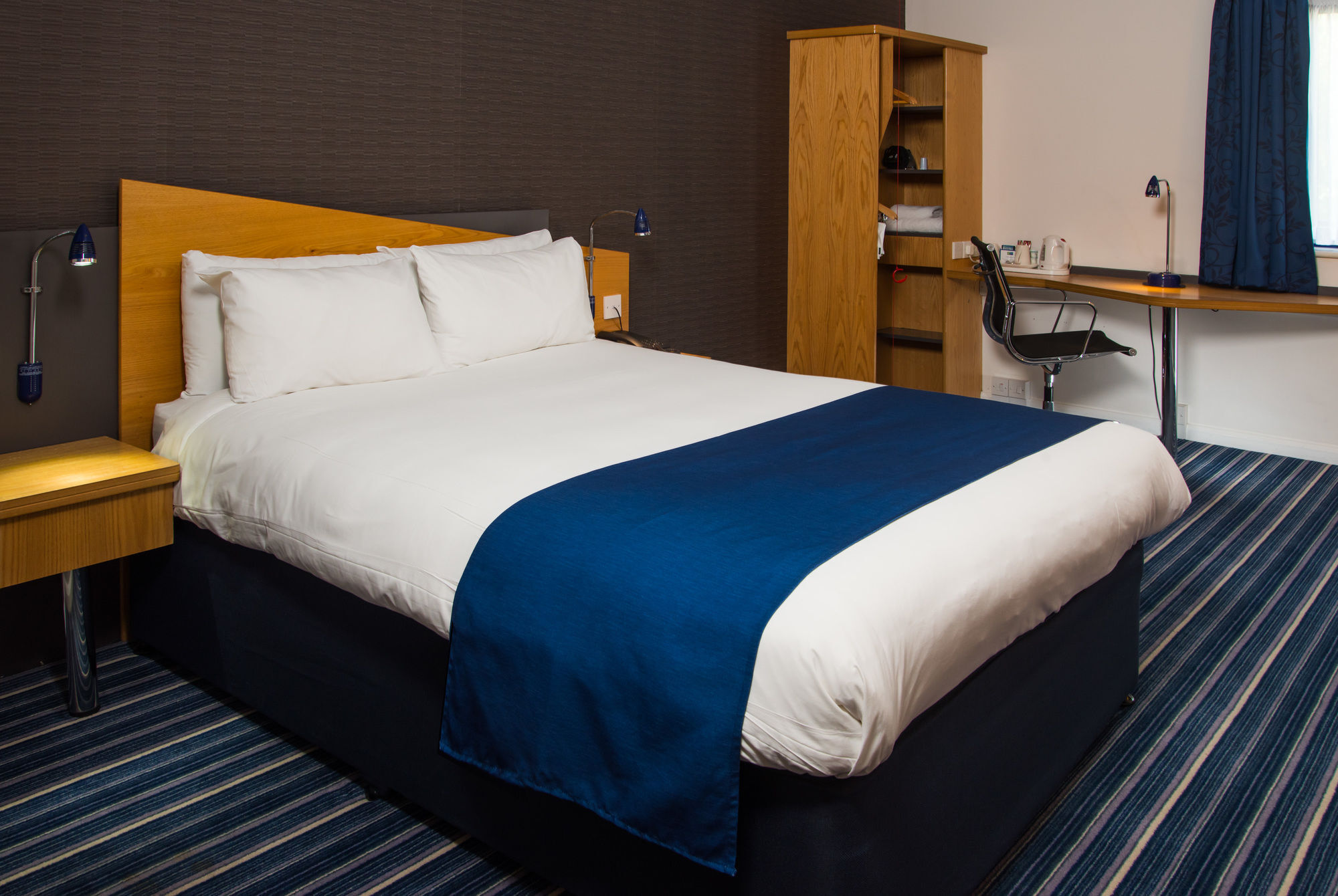 Holiday Inn Express Northampton - South By Ihg Kültér fotó