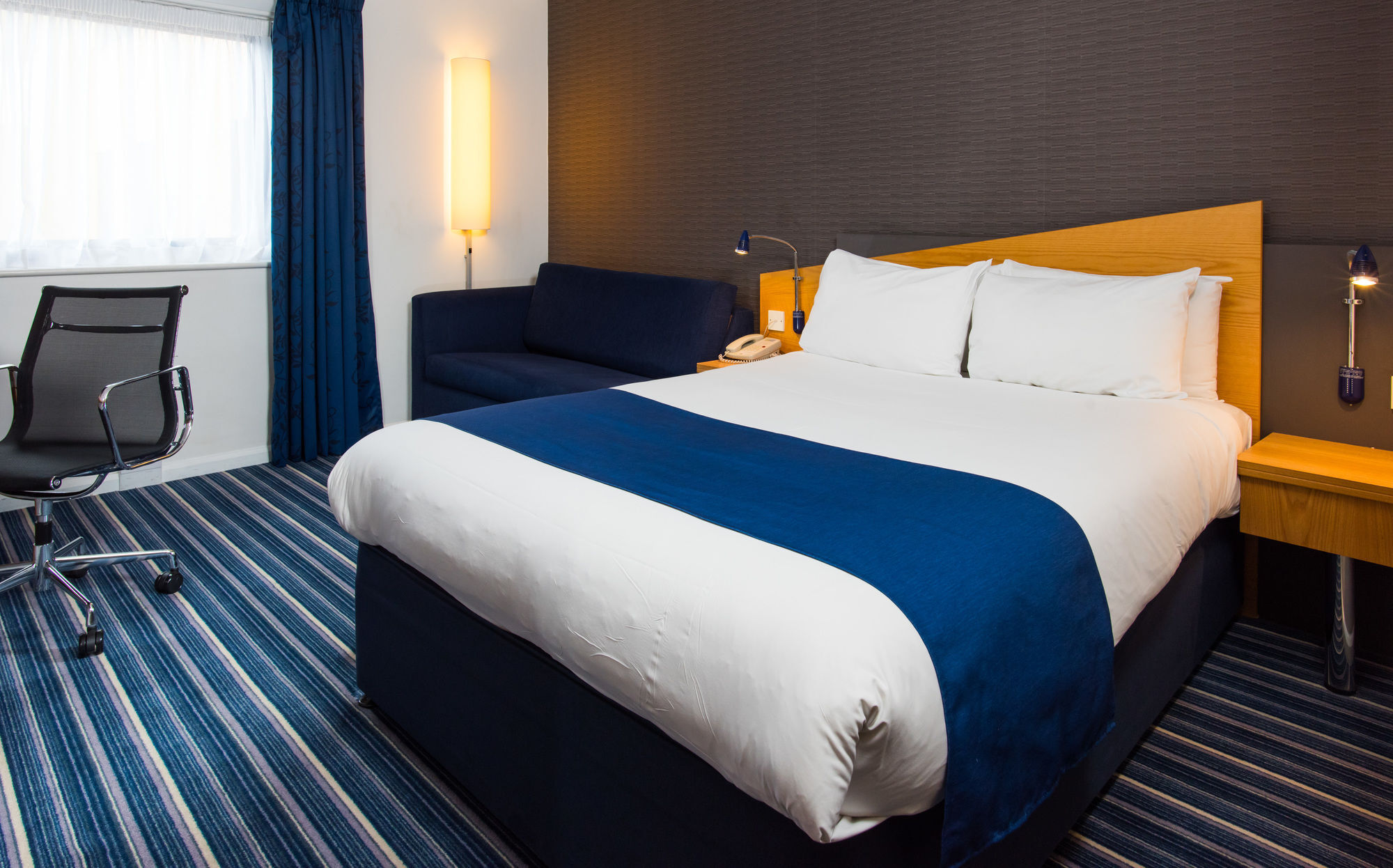 Holiday Inn Express Northampton - South By Ihg Kültér fotó
